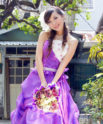 浪漫紫白小花婚紗