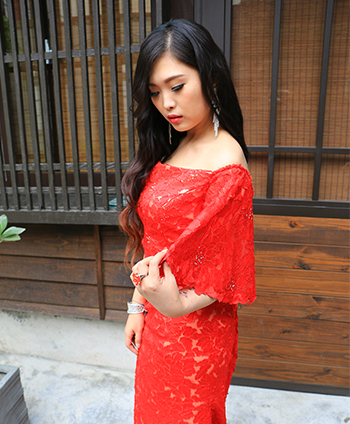 ▪️氣質 典雅▪️網布大紅花朵平口袖長禮服